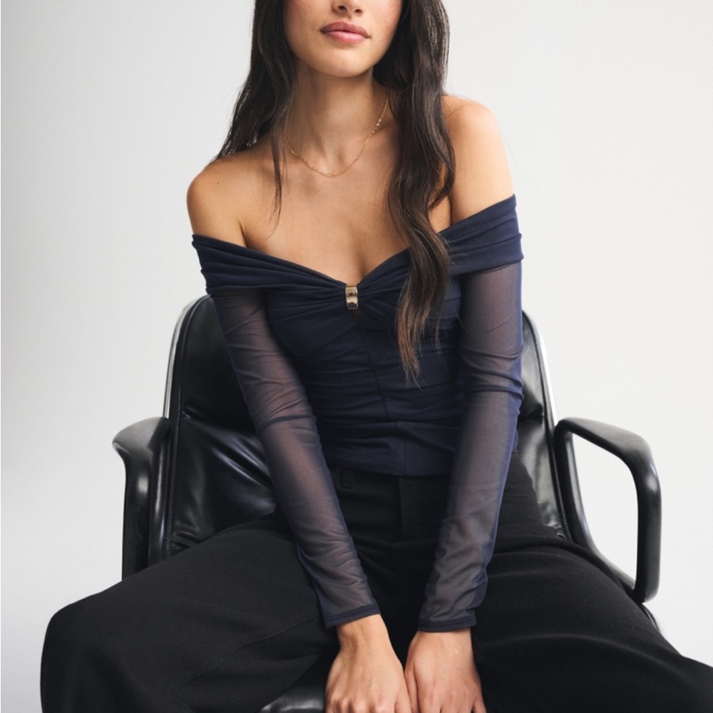 Abercrombie & Fitch Off-The-Shoulder Mesh Hardware
Top in Dark Indigo